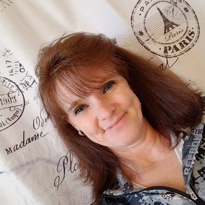 Meet your Posher, Bobbie